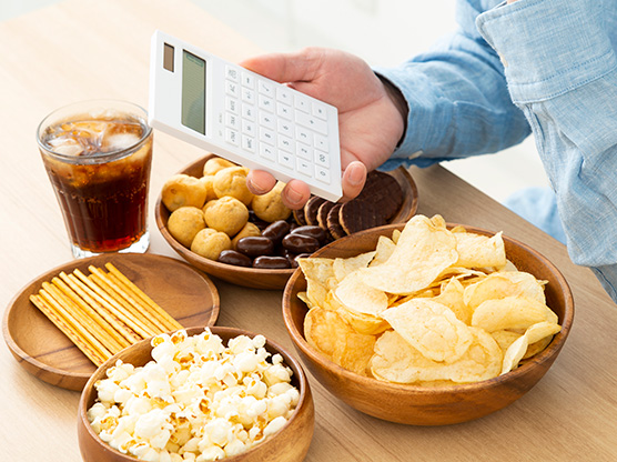 間食やジャンクフードは悪影響